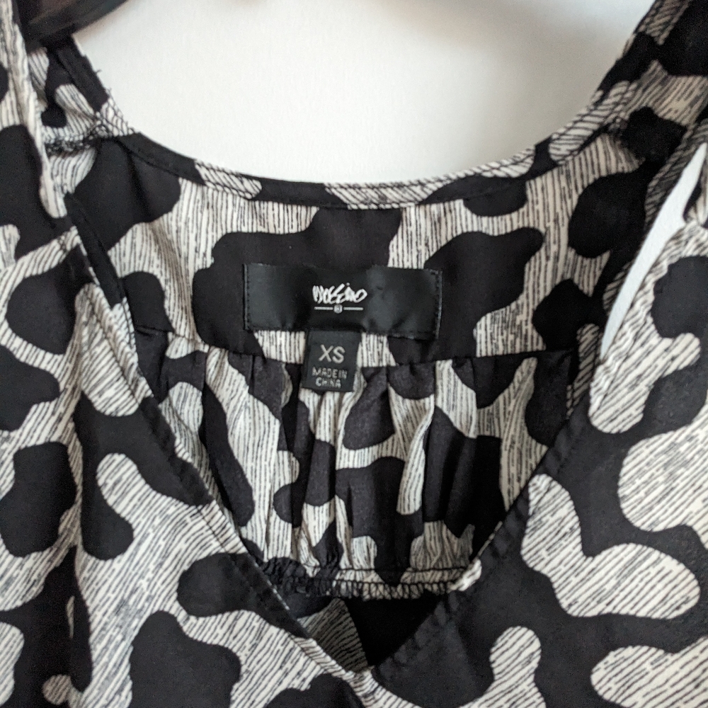 2 For $15 - Massimo top - Picture 3 of 4